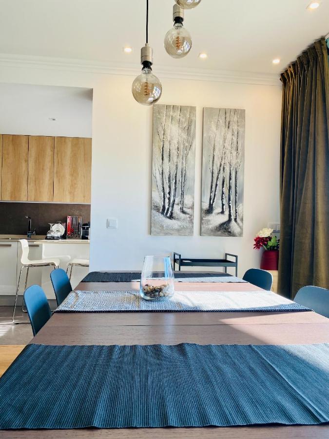Lovely Apartment For Family And Group Of Friends Povoa de Santa Iria Eksteriør bilde