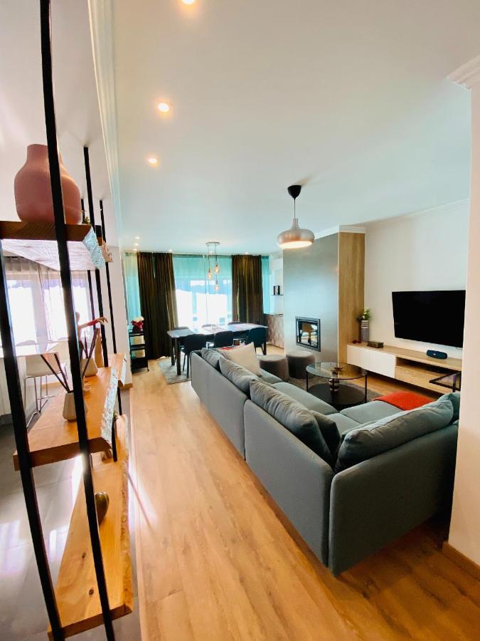 Lovely Apartment For Family And Group Of Friends Povoa de Santa Iria Eksteriør bilde