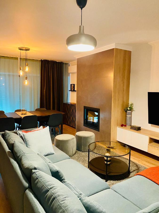 Lovely Apartment For Family And Group Of Friends Povoa de Santa Iria Eksteriør bilde